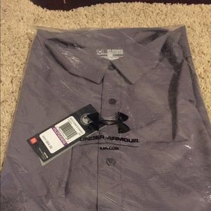 Men XXL Under Armour button up shirt